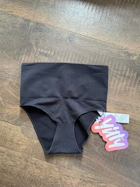 YITTY Black High-Waist Shaping Briefs - Seamless Support